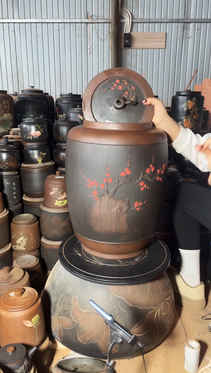 【闪购商品】壶瑕疵水缸 36升 外菱角有问题 641