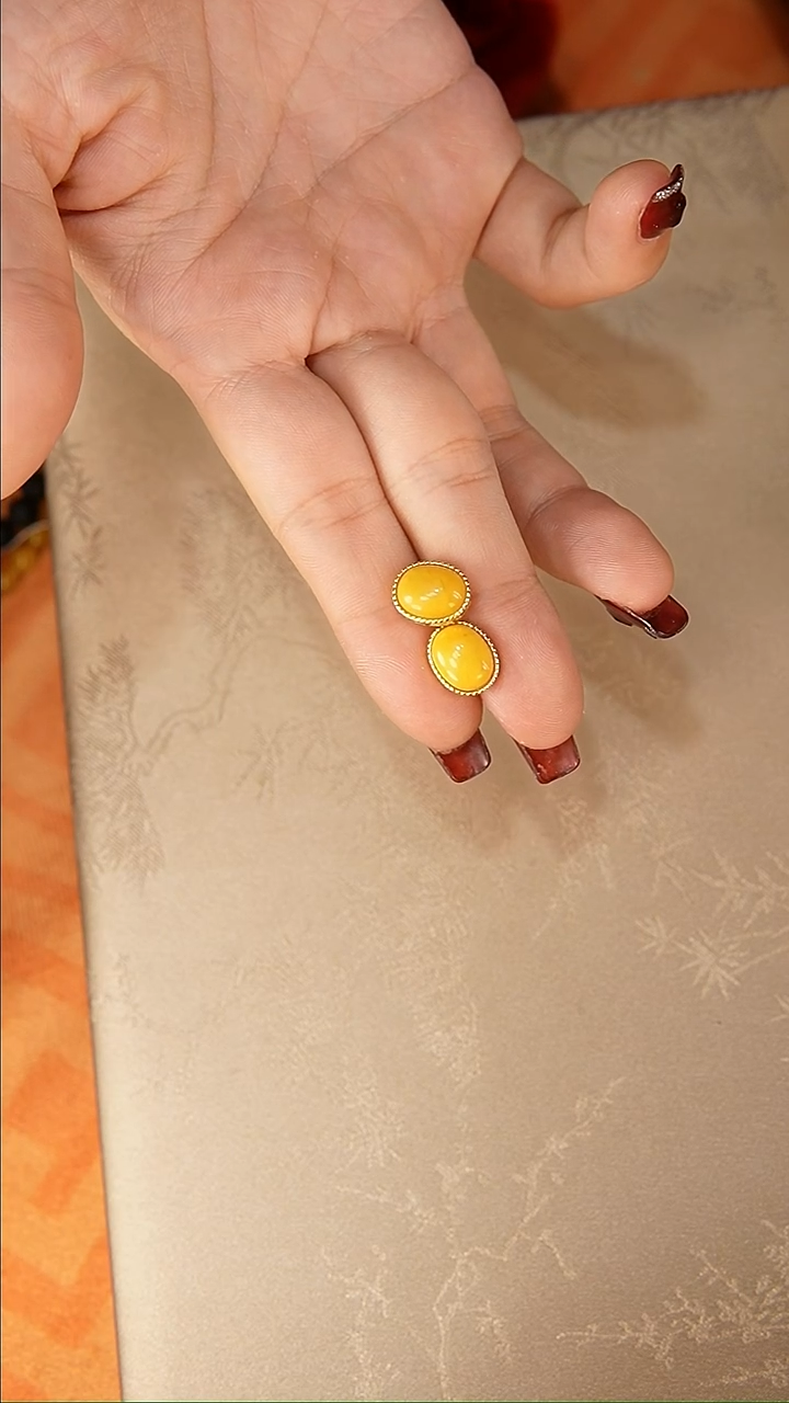 【闪购商品】琥珀耳饰银S925镶嵌耳饰