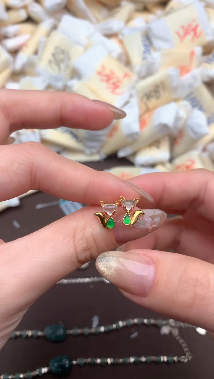 【闪购商品】翡翠挂件18K金镶嵌    一