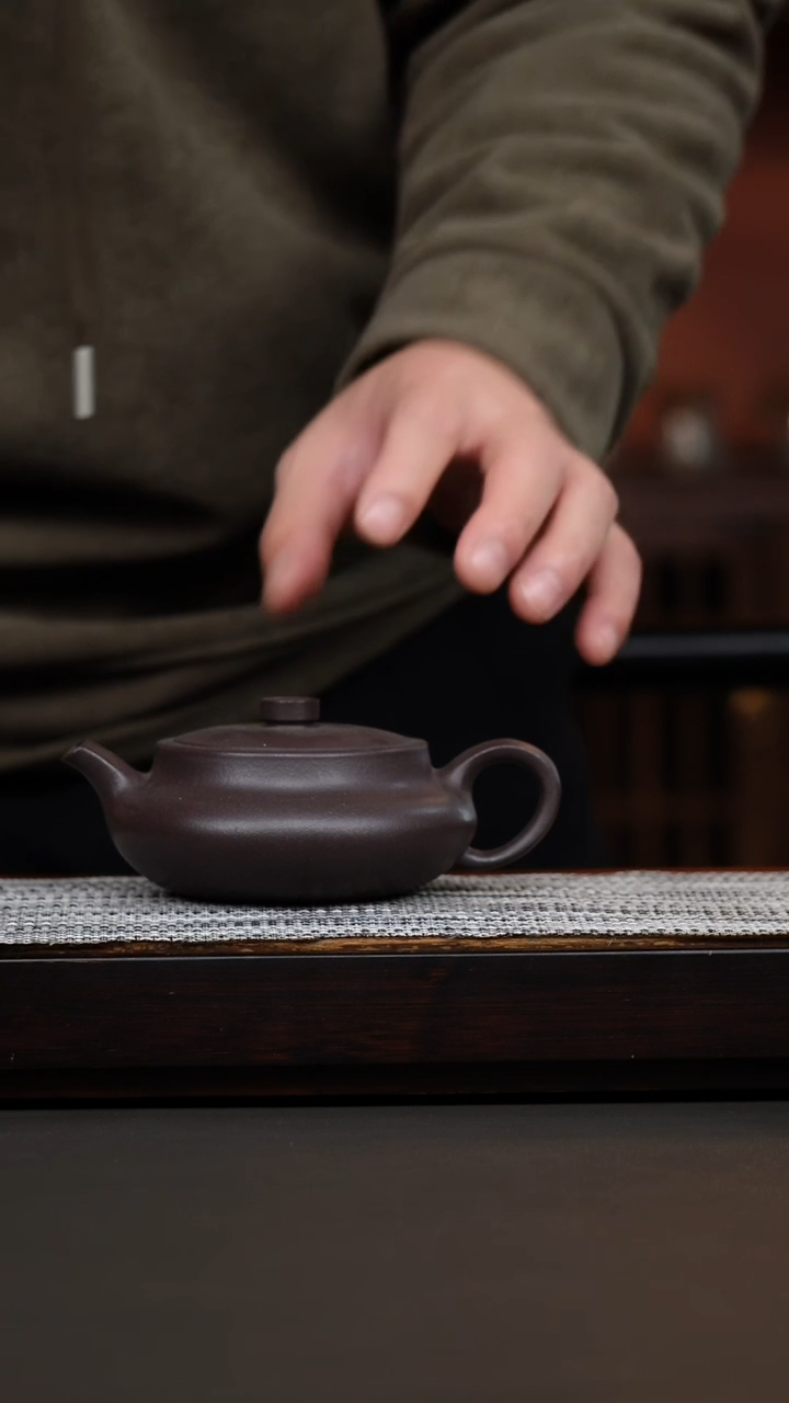 茶壶紫砂古天青桑盘