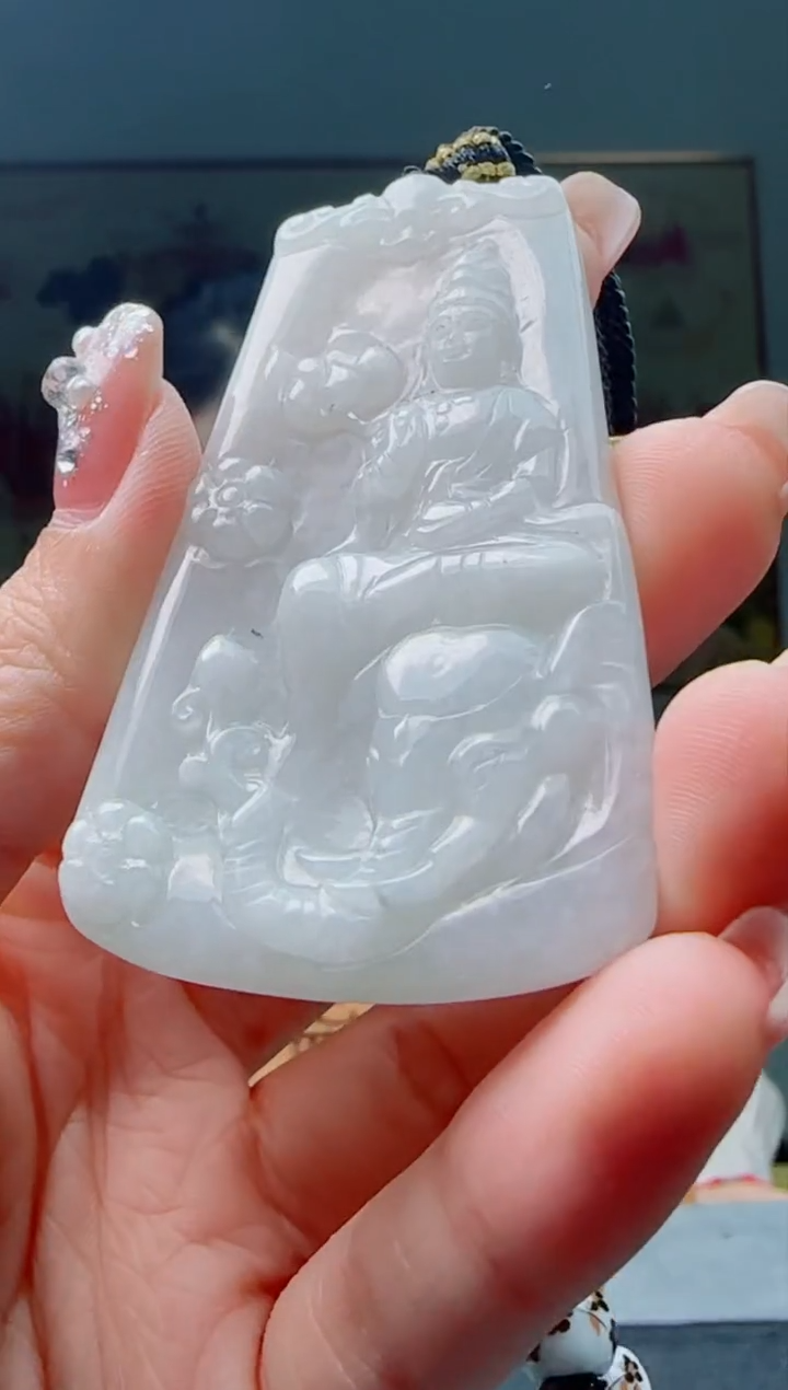 【闪购商品】翡翠颈饰未镶嵌11111111111111