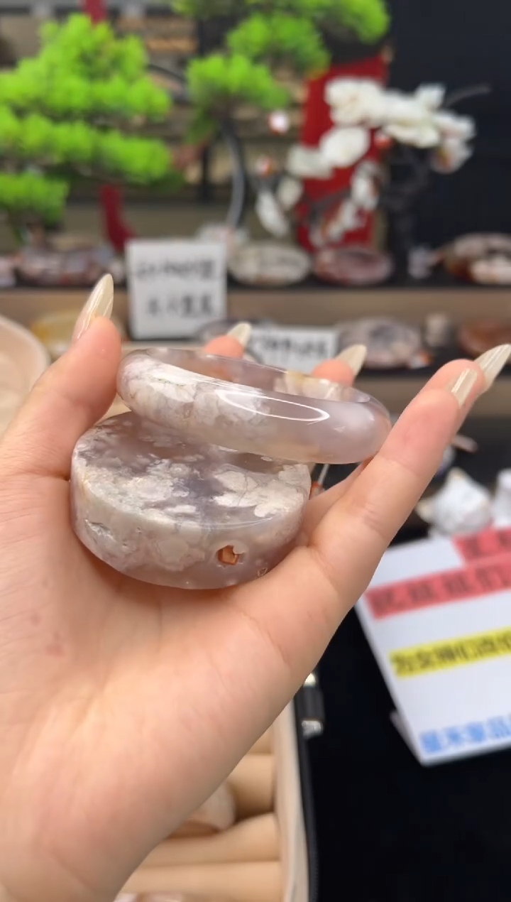 【闪购商品】石英质玉手镯未镶嵌59圈口（赠送镯心)23278