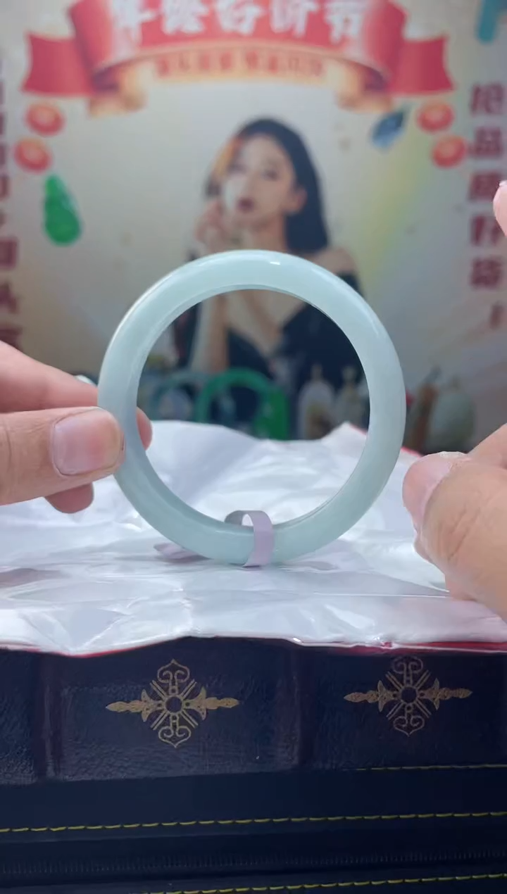 【闪购商品】翡翠手镯未镶嵌13手镯