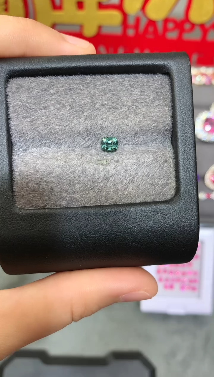 【闪购商品】定制尖晶石裸石未镶嵌枕型 绿色调 0.55ct