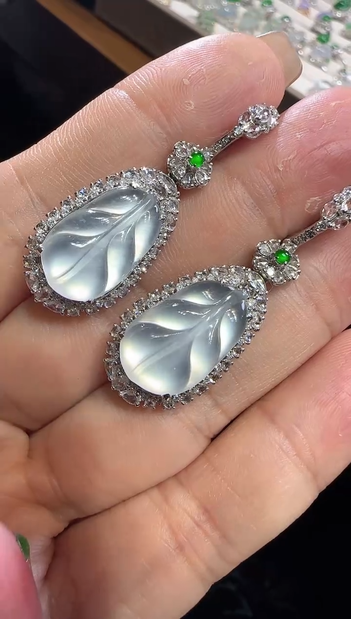 【闪购商品】翡翠耳饰18K金镶嵌树叶