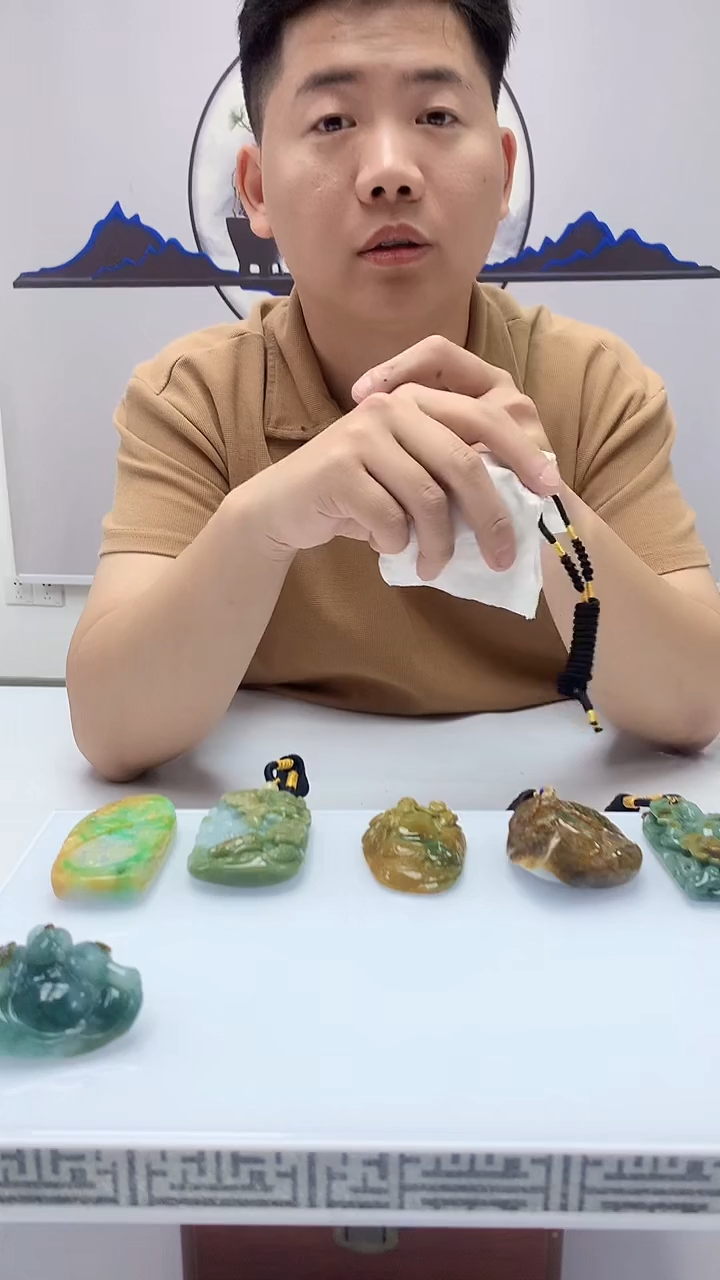 【闪购商品】定制翡翠未镶嵌4917kk-毛货挂件