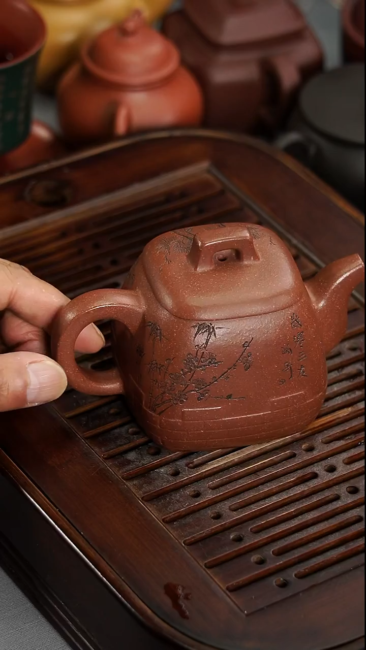茶壶紫砂宜兴紫砂降坡泥方小长城玉壶200毫升