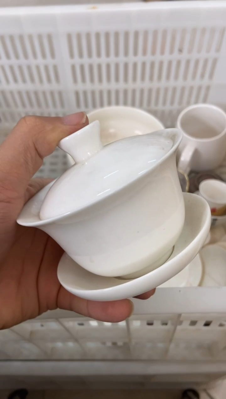 杯无运费险有瑕疵的摄影的产品有使用过的痕迹有点脏介意勿拍