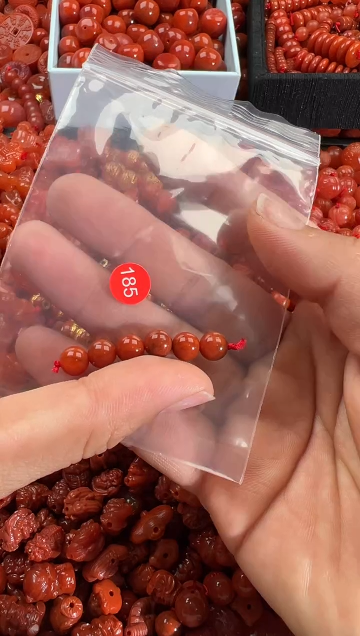 【闪购商品】南红玛瑙颈饰未镶嵌1