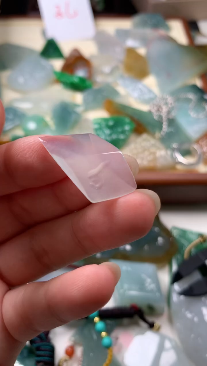 【闪购商品】翡翠颈饰未镶嵌吊坠