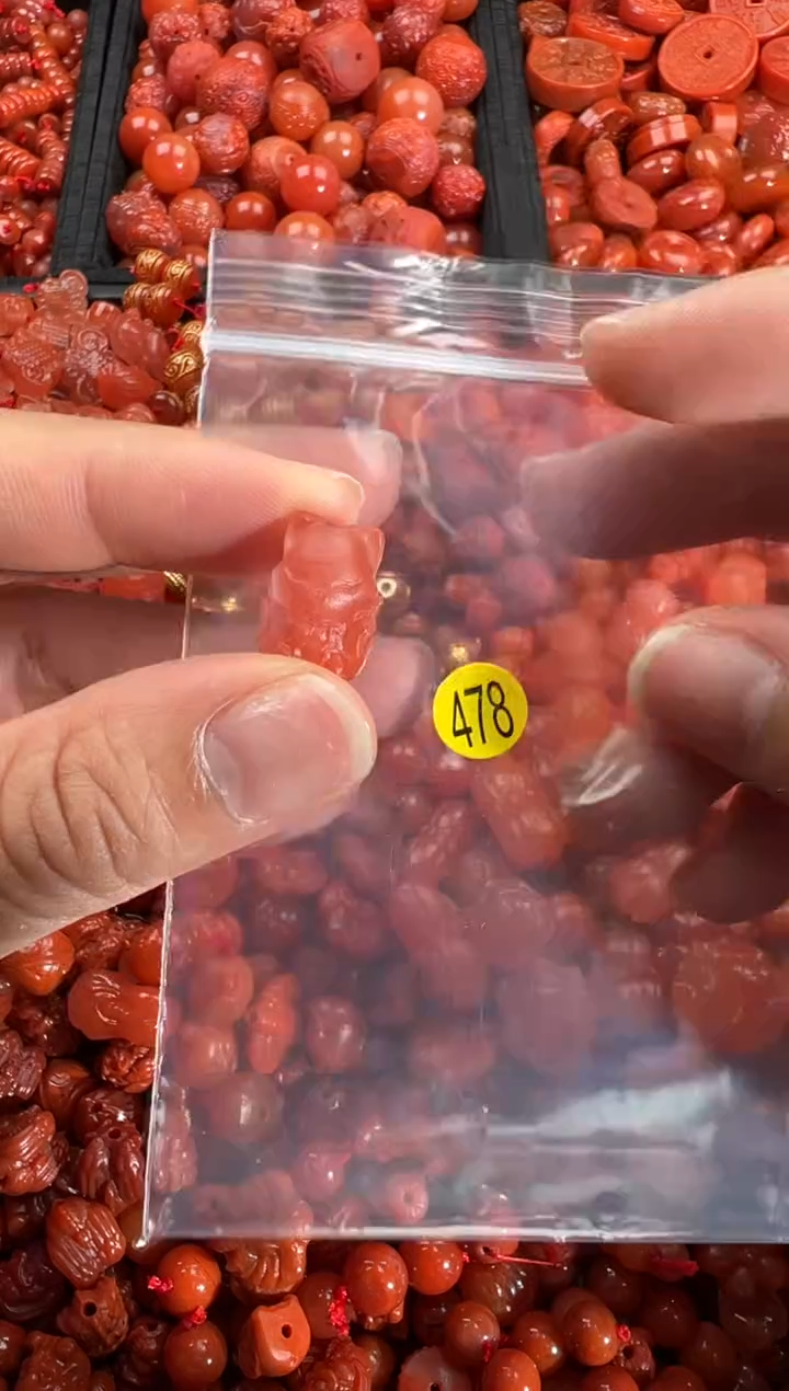 【闪购商品】南红玛瑙颈饰未镶嵌1