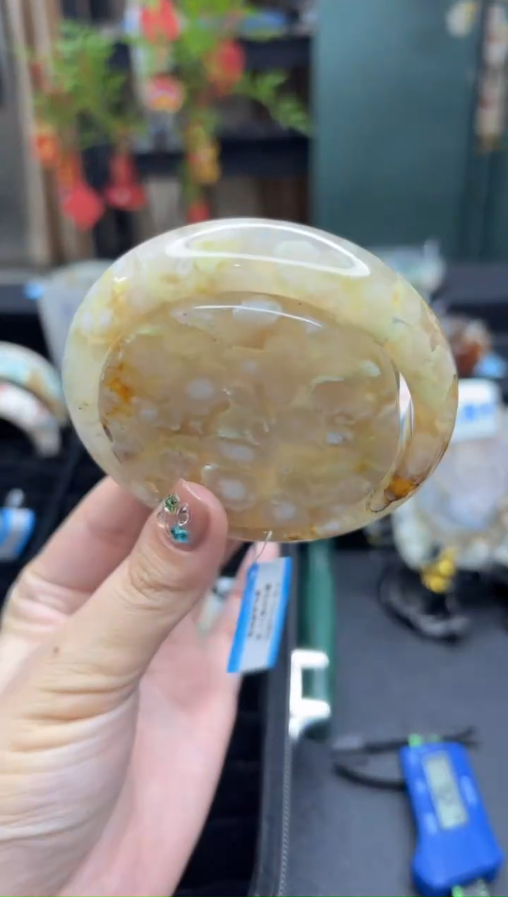 【闪购商品】石英质玉手镯未镶嵌753（62圈赠送镯心）