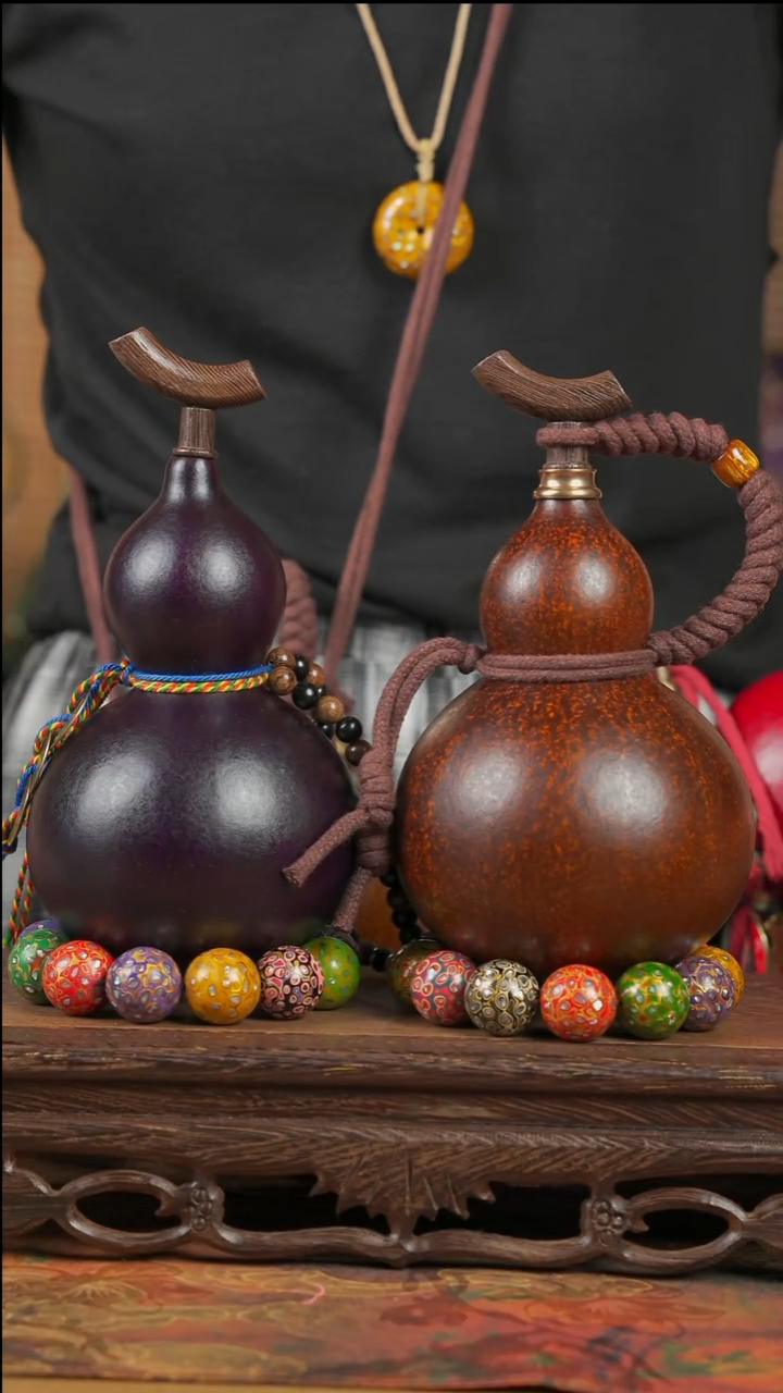 WU011大漆酒葫芦不包手串（总2只）