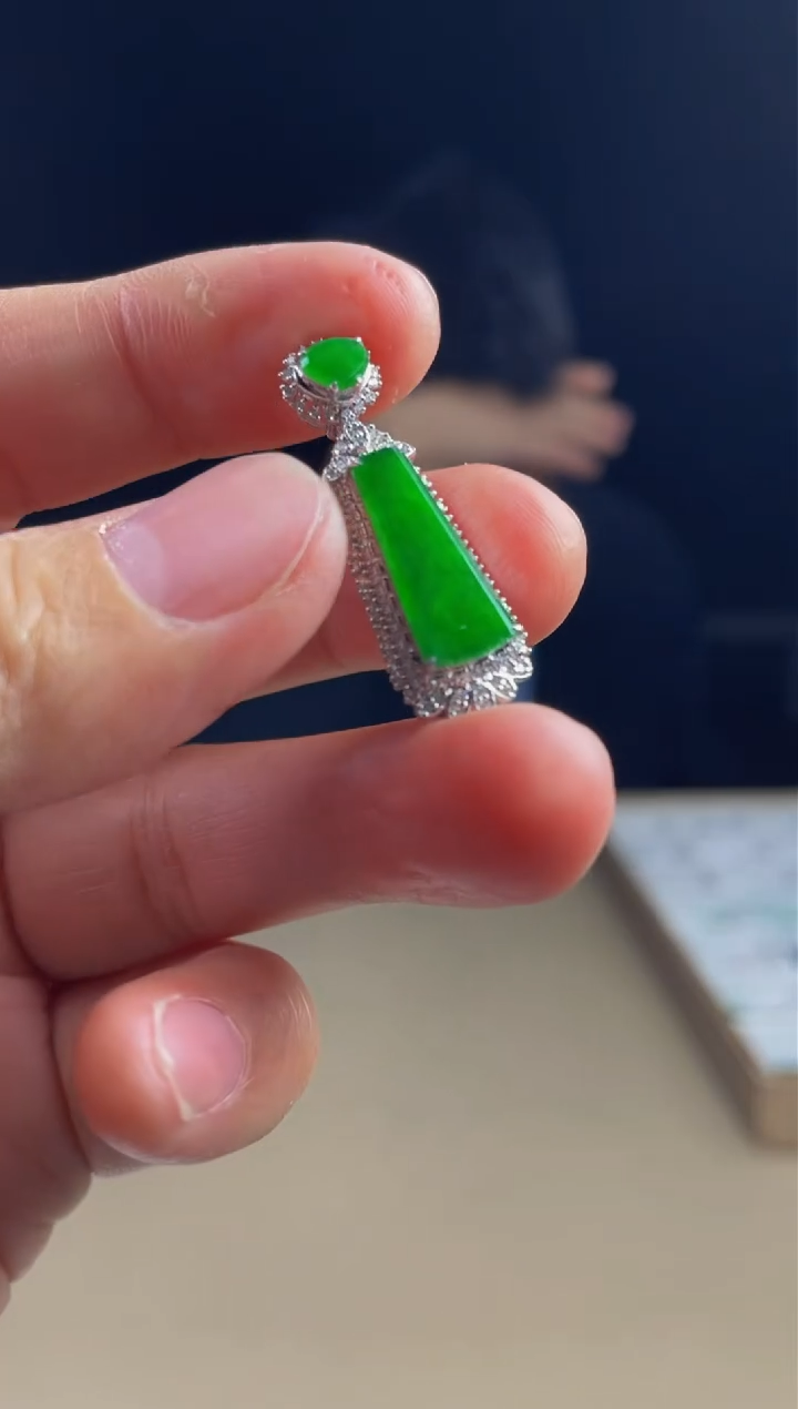 【闪购商品】定制翡翠18K金镶嵌        1636