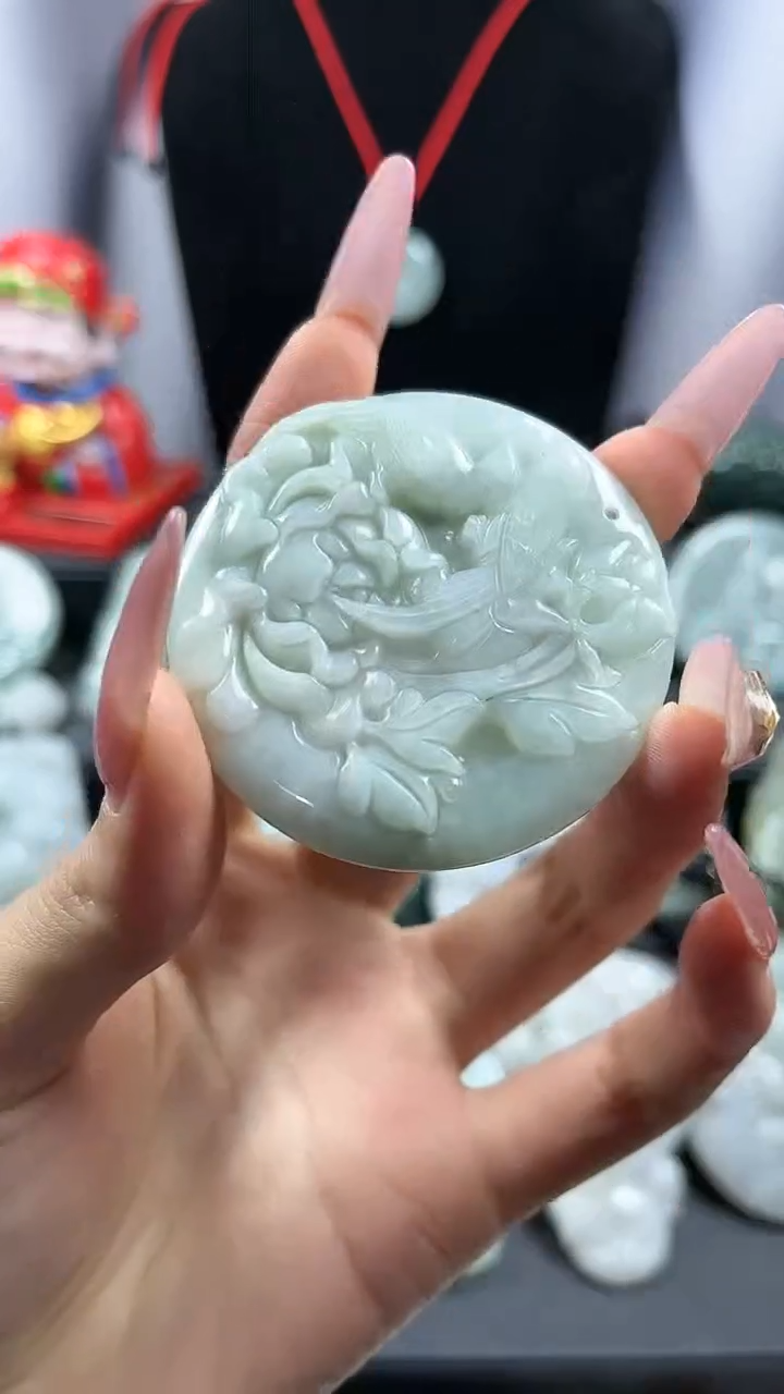 【闪购商品】翡翠颈饰未镶嵌喜鹊喜上眉梢