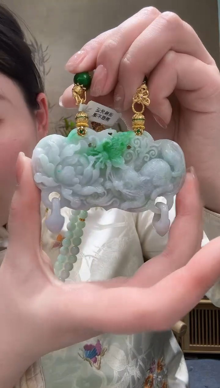 【闪购商品】翡翠颈饰未镶嵌吊坠