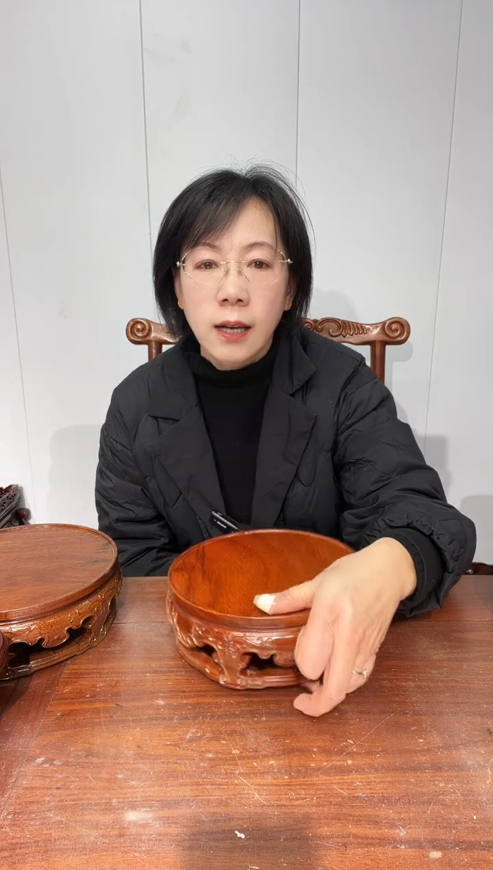 木@****@瑕疵处理 老花整木雕刻圆形20*22*8  1个