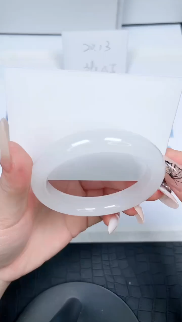 【闪购商品】石英质玉手镯未镶嵌104-56.5