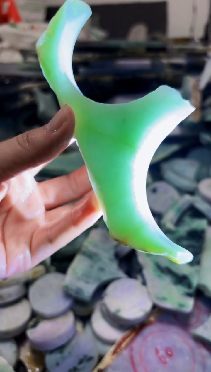 【闪购商品】翡翠颈饰未镶嵌A货白文1648