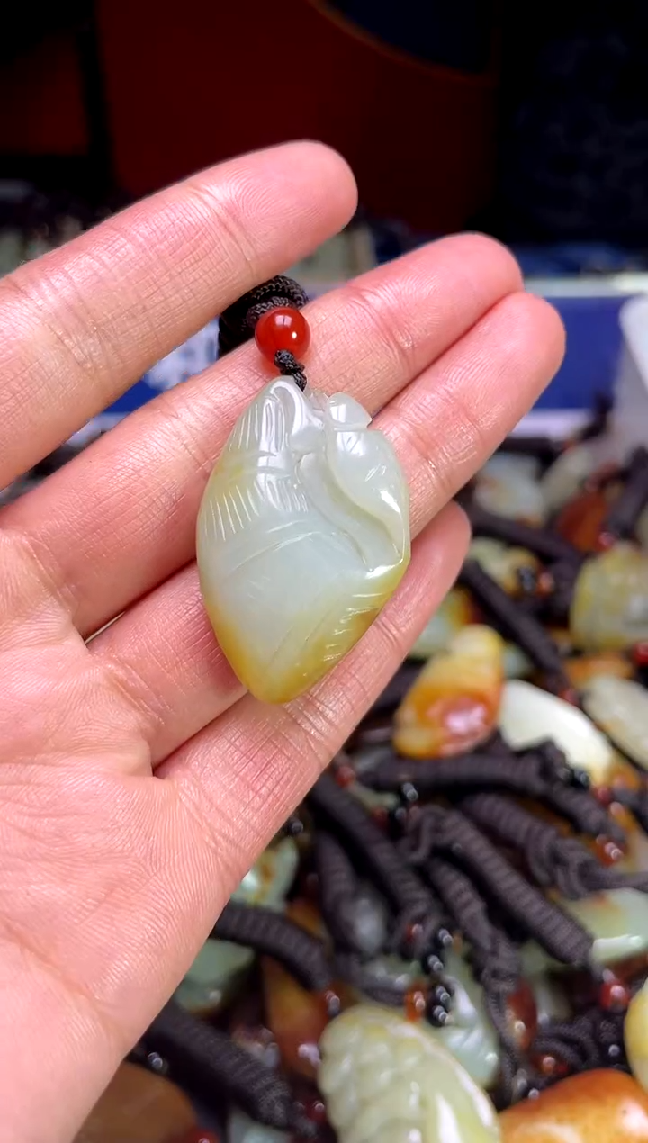 【闪购商品】和田玉颈饰未镶嵌1