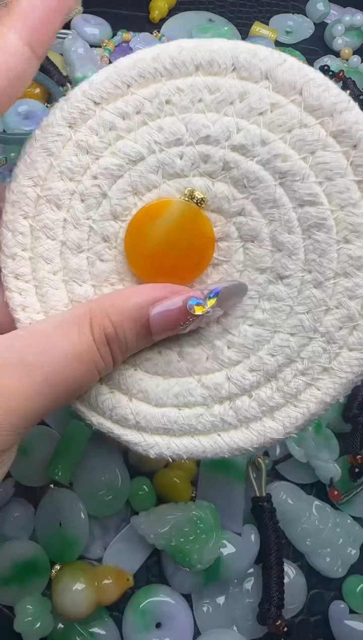 翡翠未镶嵌颈饰天然缅甸翡翠吊坠
