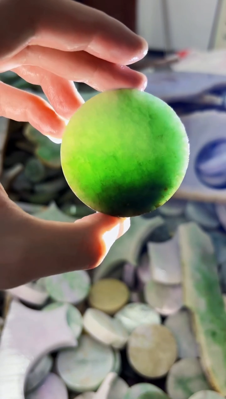 【闪购商品】翡翠颈饰未镶嵌A货吴玉211