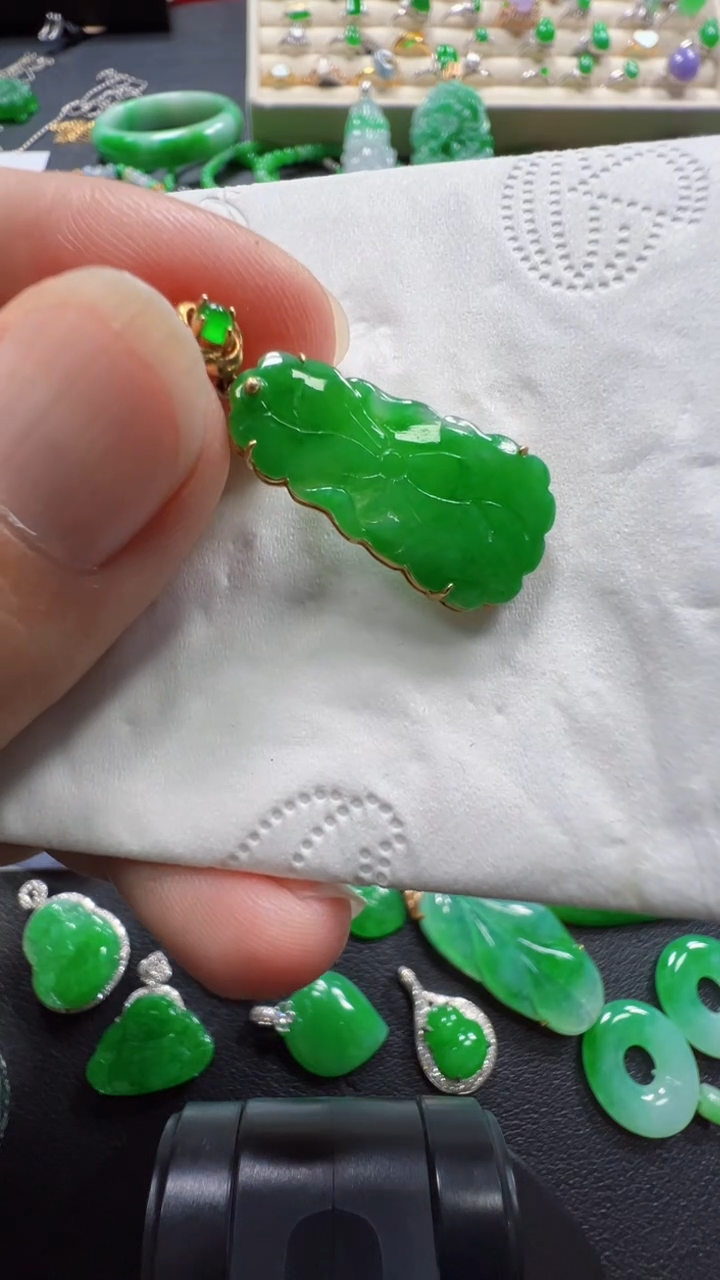 吊坠(不含链)18K金镶嵌翡翠1580