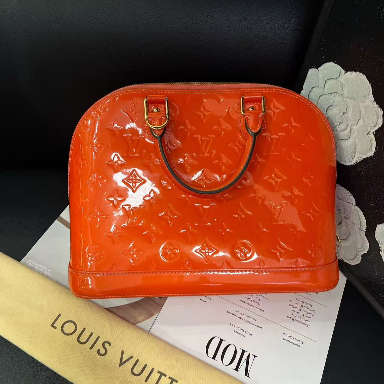 95新 LouisVuitton/路易威登 漆皮珊瑚色alma贝壳手提14年B5398