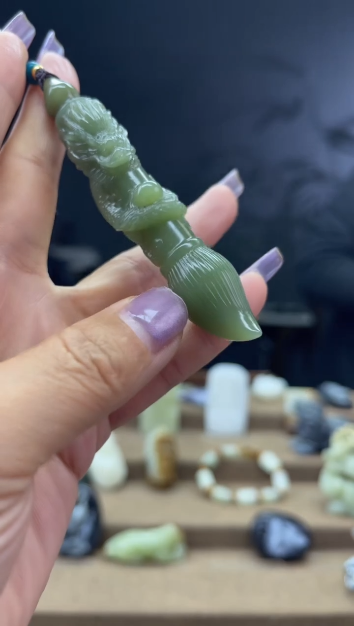 颈饰未镶嵌和田玉1