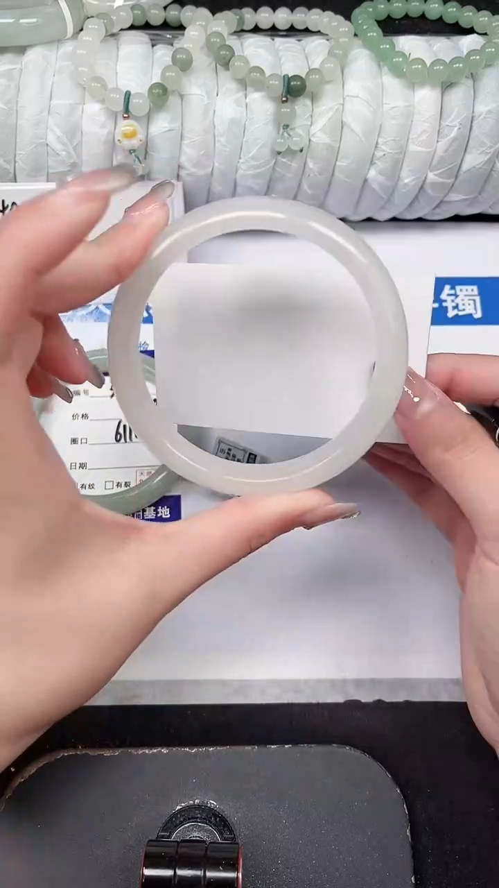 未镶嵌手镯石英质玉302-64/65