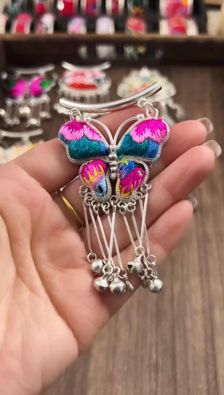 【闪购商品】织绣民族风老绣饰品379