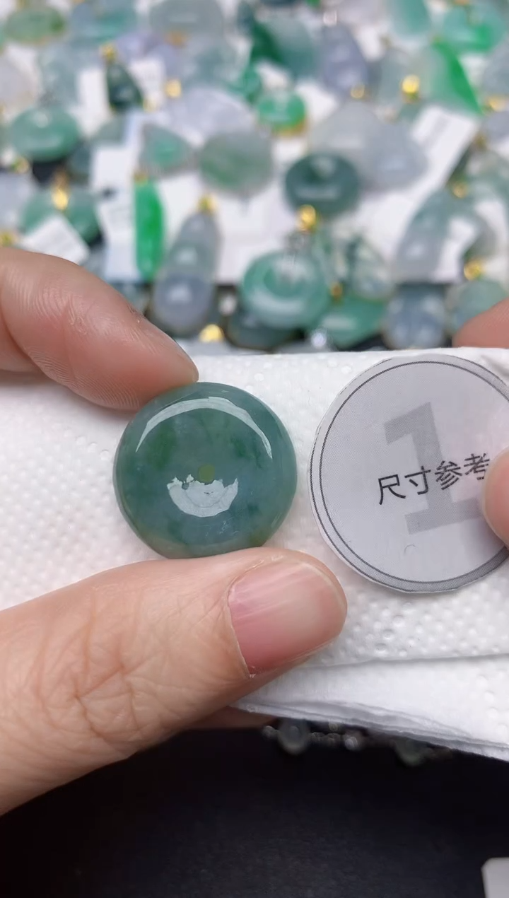 颈饰未镶嵌翡翠天然缅甸A货翡翠