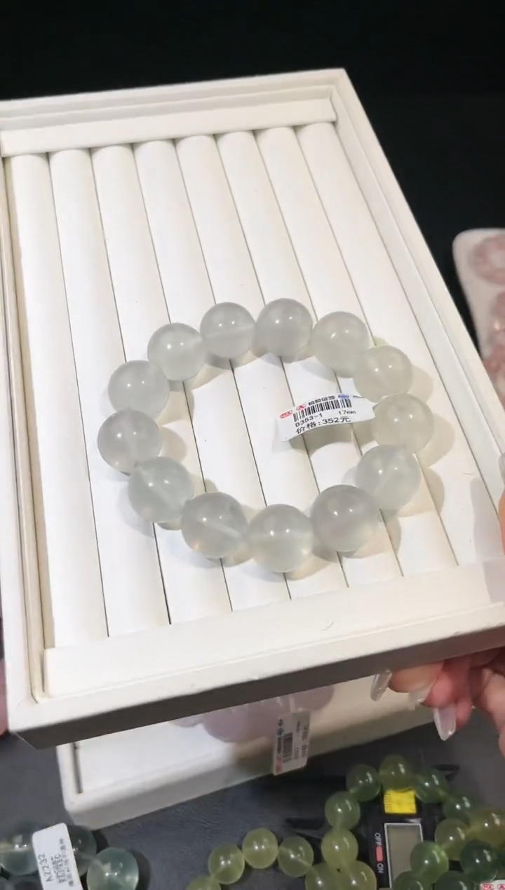 手链未镶嵌萤石多样性发一Q41奶绿17mm