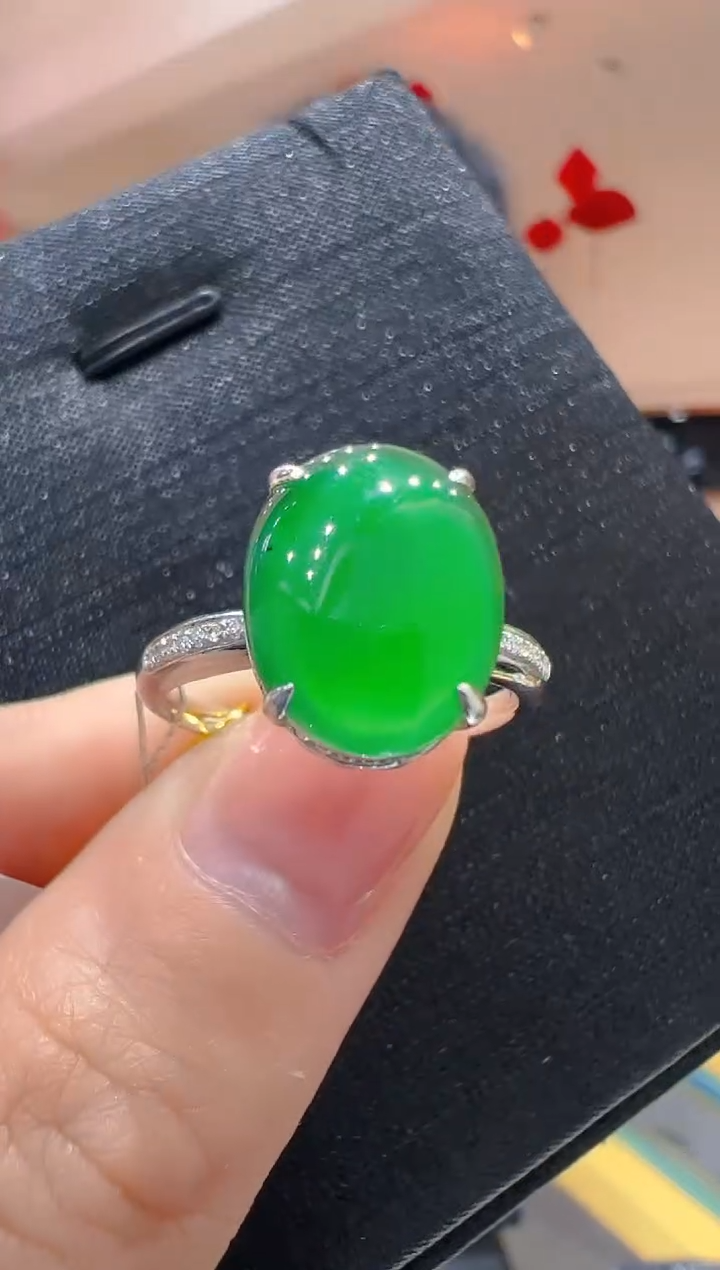 【闪购商品】翡翠戒指18K金镶嵌            