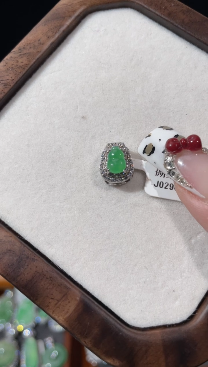 【闪购商品】翡翠挂件银S925镶嵌路路通