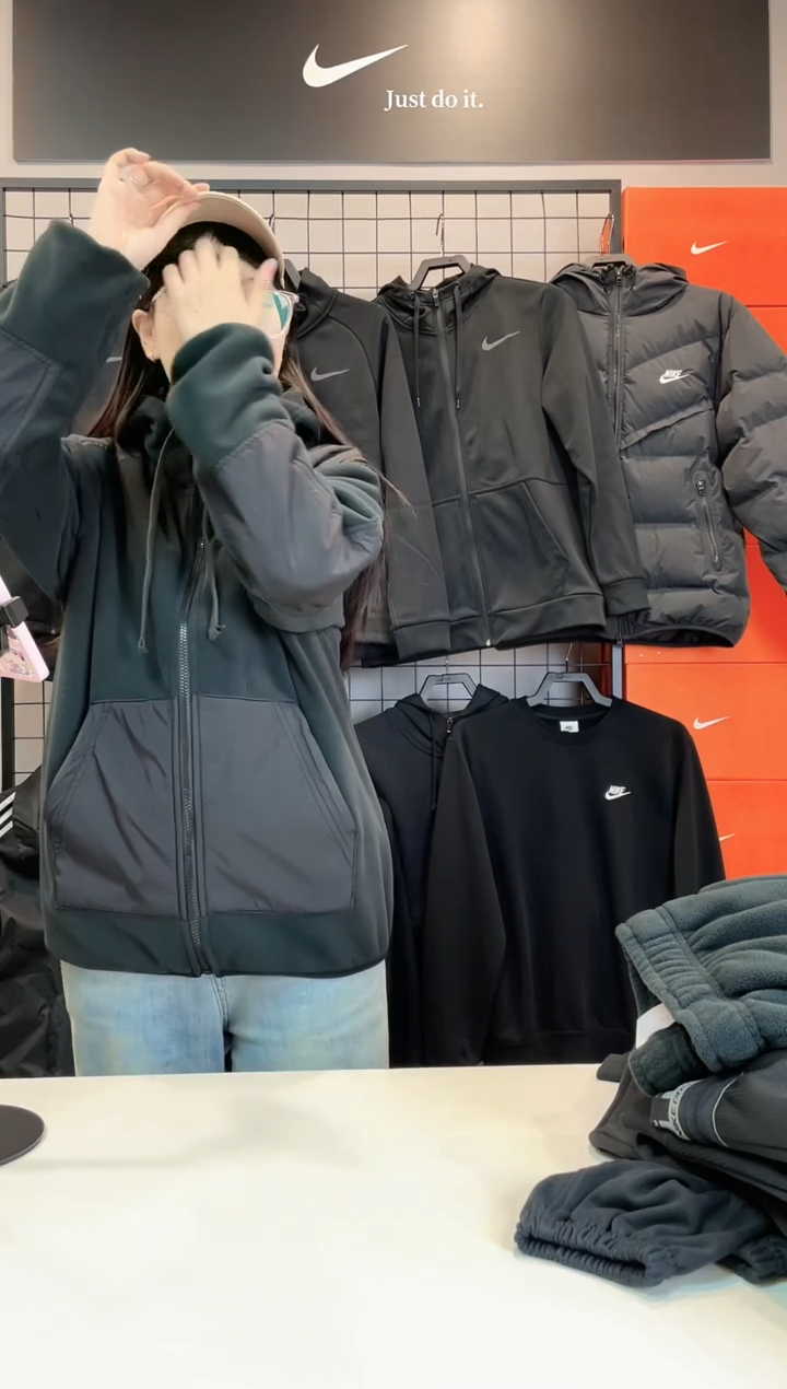 4883 黑色摇粒绒L码130-150斤 不退换