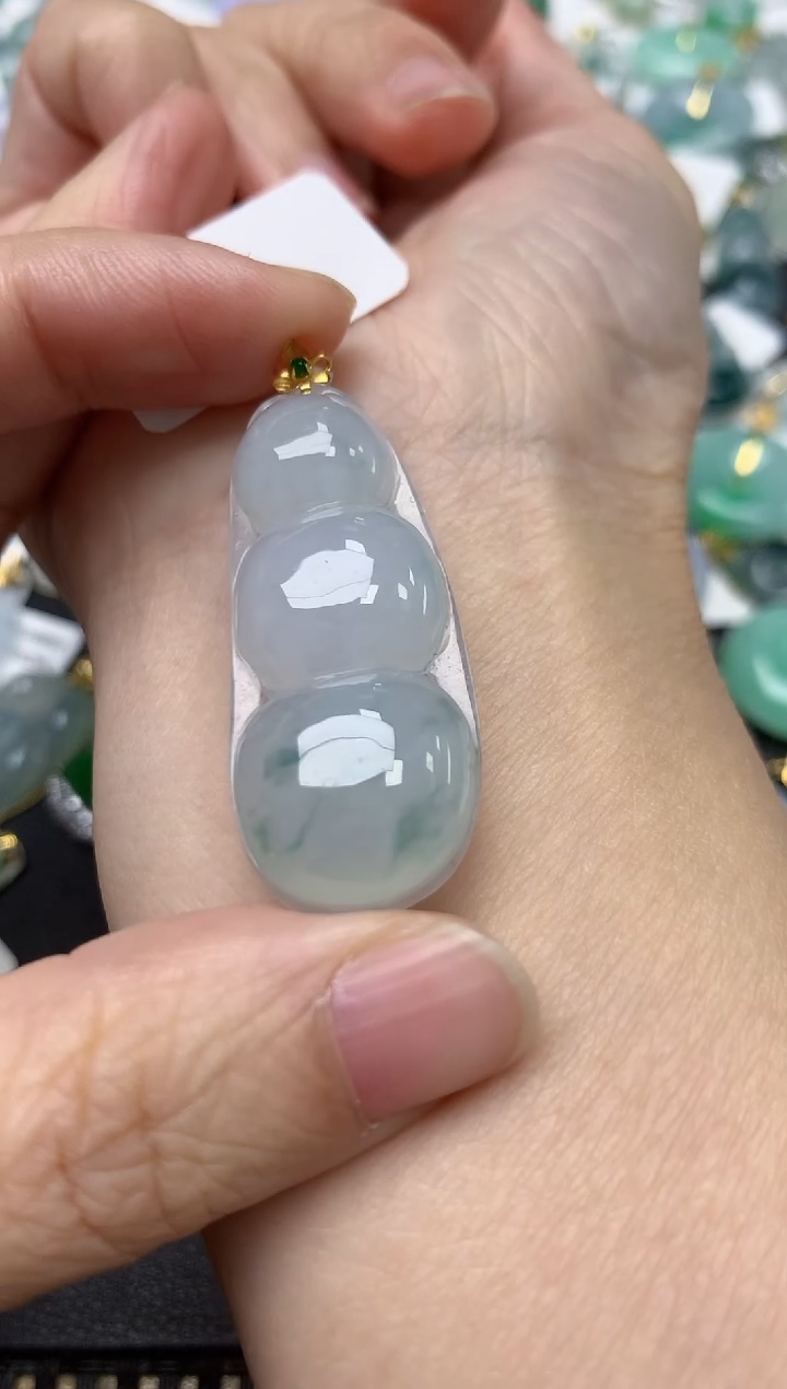 颈饰18K金镶嵌翡翠天然缅甸A货翡翠