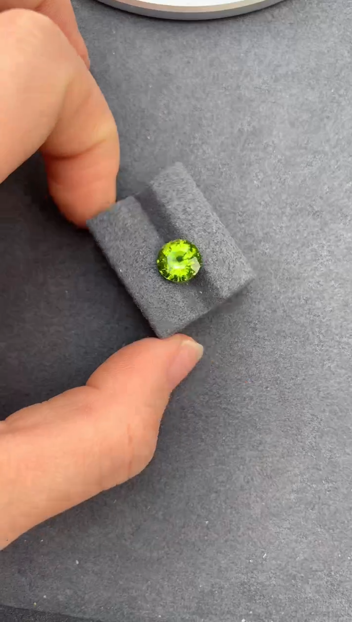 【闪购商品】橄榄石裸石未镶嵌3.1ct橄榄石