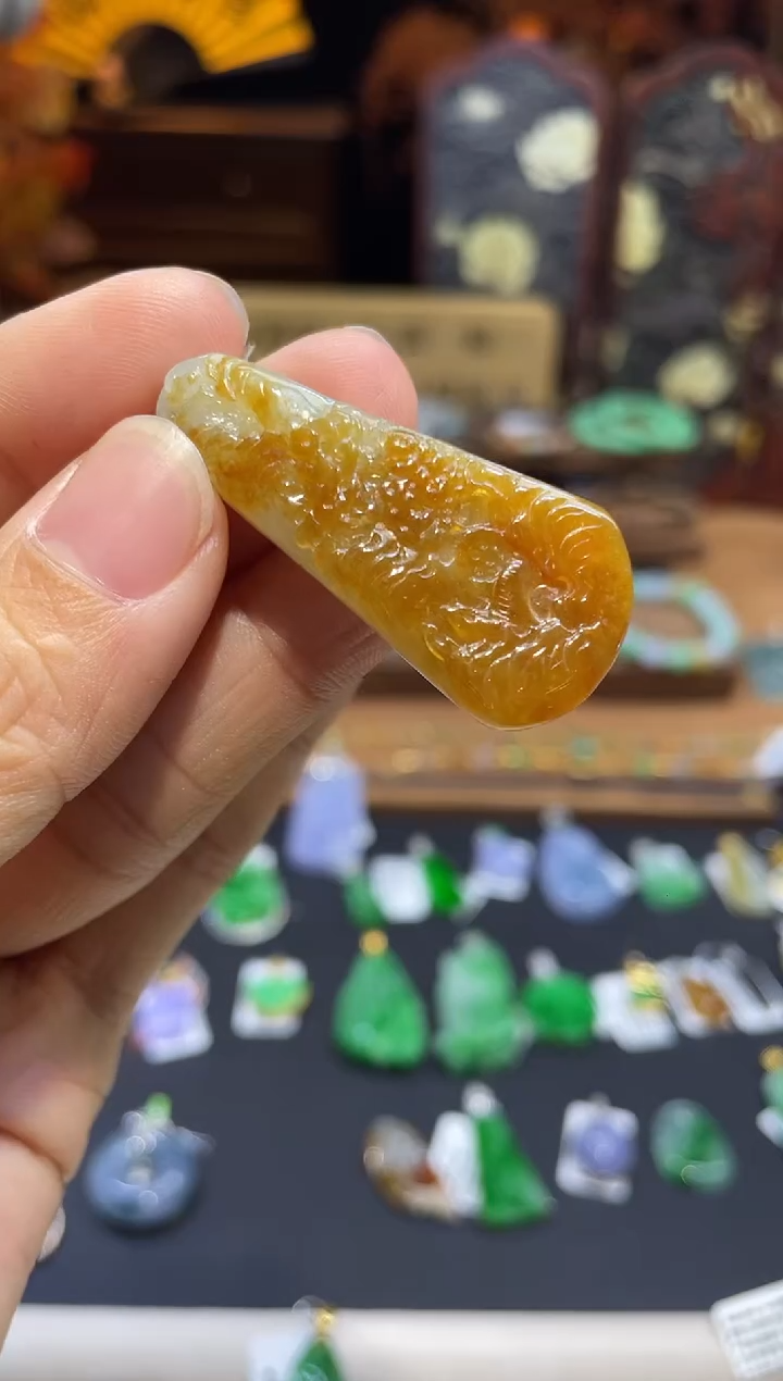 颈饰未镶嵌翡翠山水