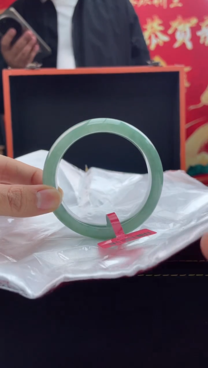 【闪购商品】翡翠手镯未镶嵌1翡翠手镯