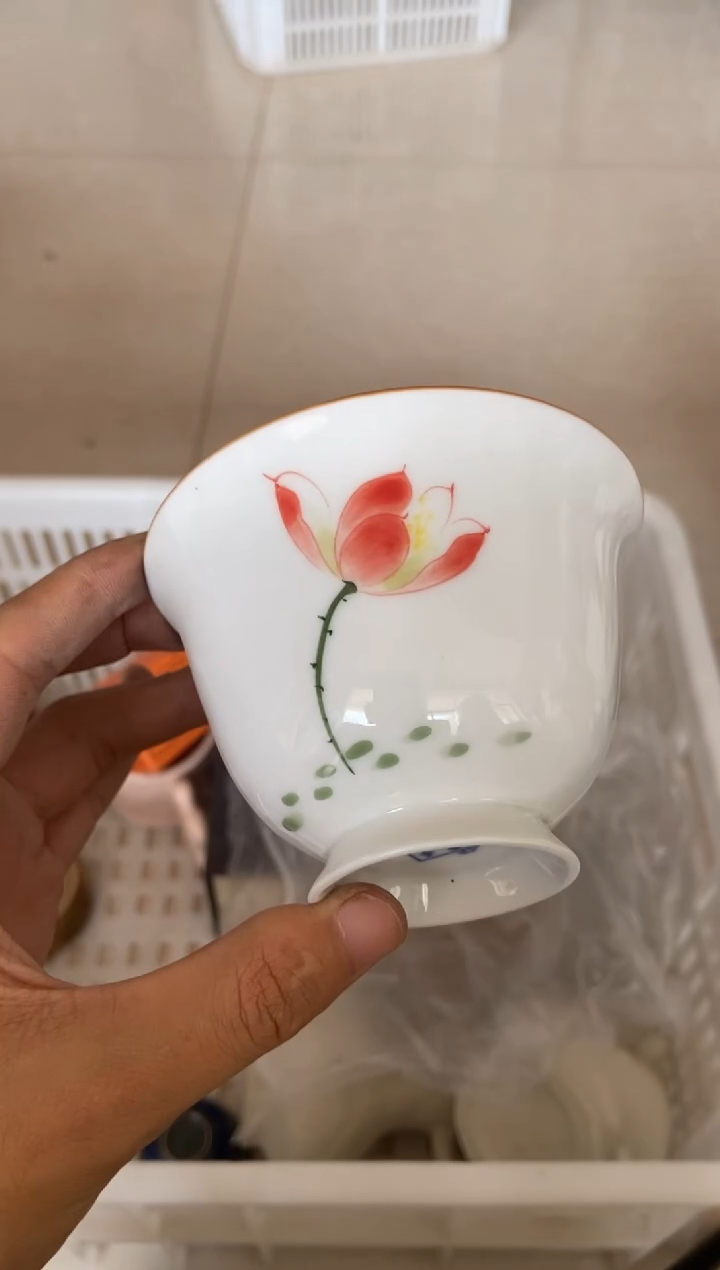 杯无运费险有瑕疵的摄影的产品有使用过的痕迹有点脏介意勿拍