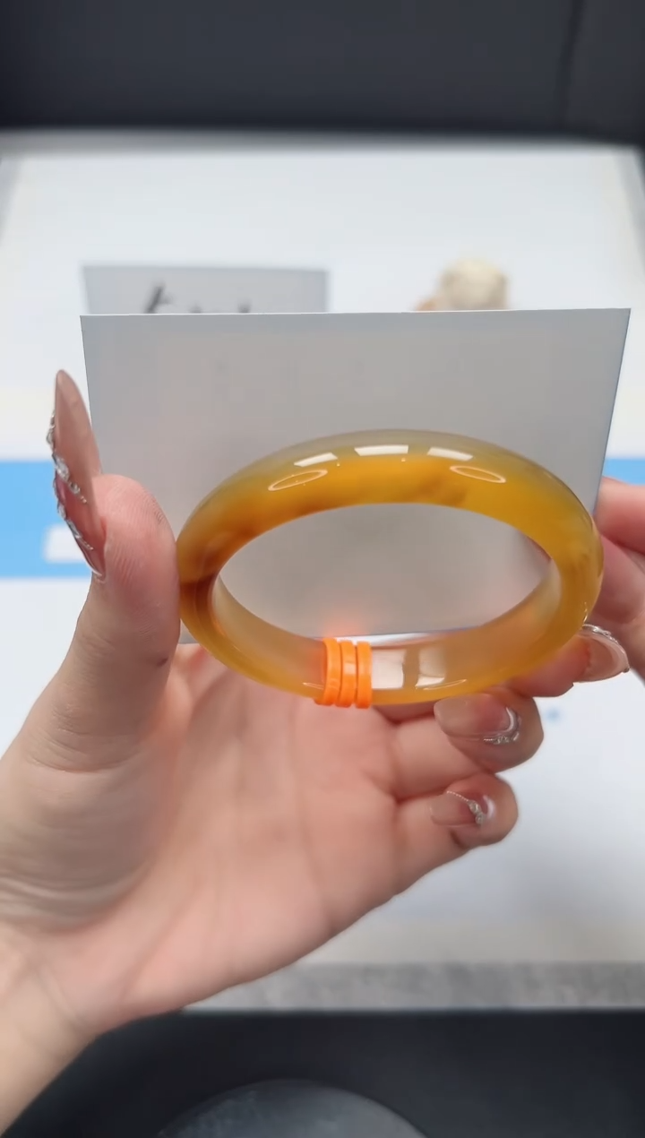 【闪购商品】石英质玉手镯未镶嵌193/香槟55.4