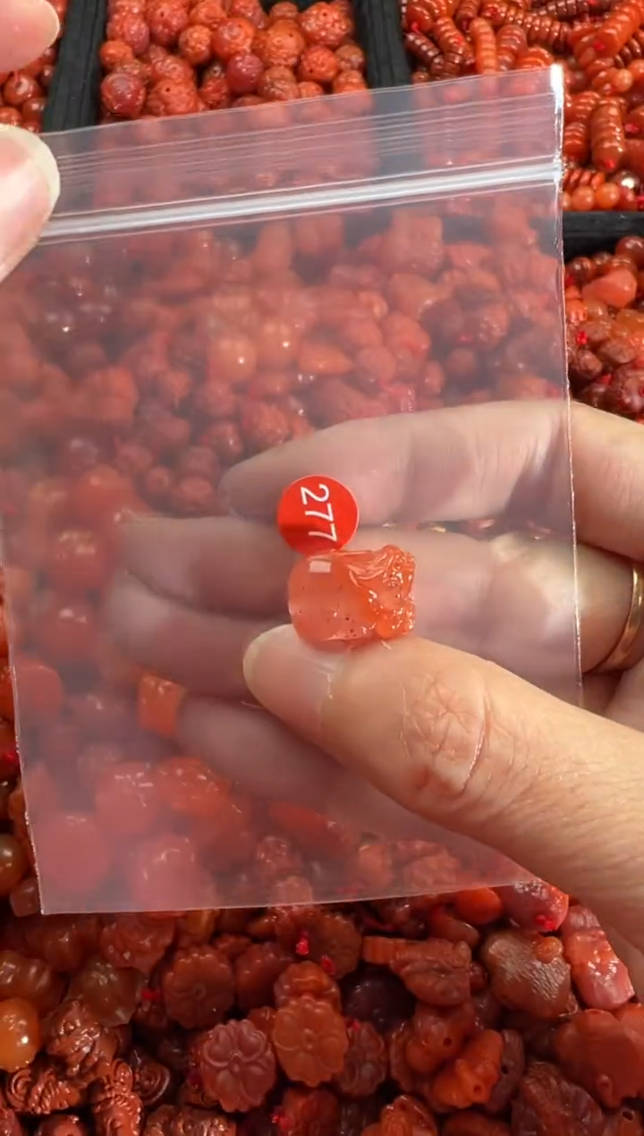 【闪购商品】南红玛瑙颈饰未镶嵌2