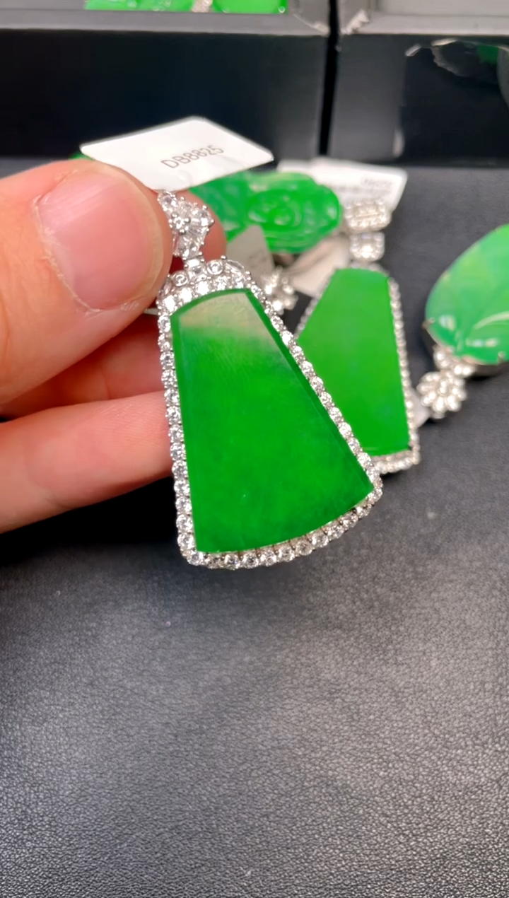 吊坠(不含链)银S925镶嵌翡翠DZ 