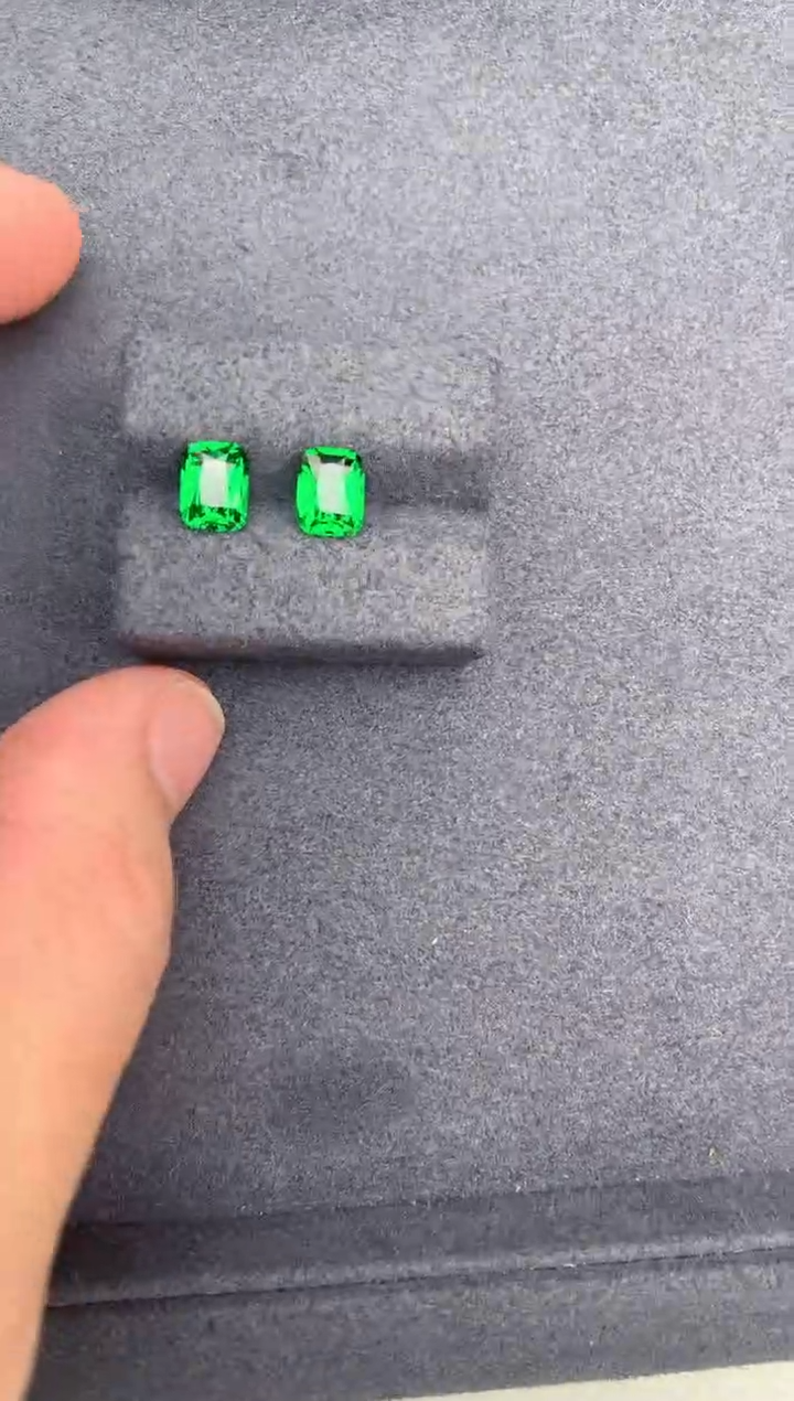 【闪购商品】石榴石（沙弗莱）裸石未镶嵌2.2ct沙弗莱配对