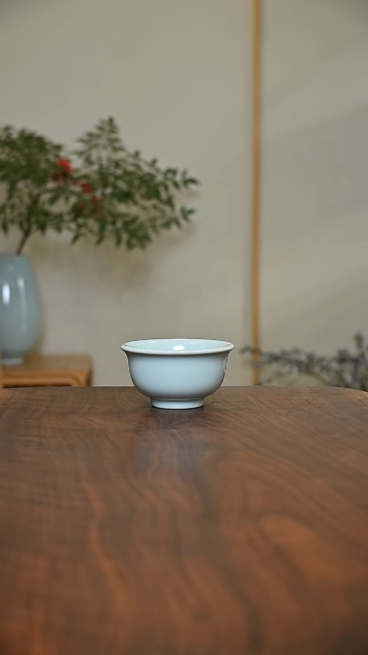 压手杯 天青 微瑕 朱晓辉款