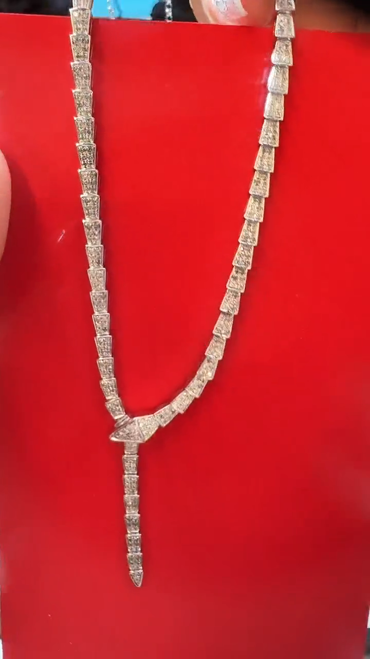 【闪购商品】钻石项链18K金镶嵌蛇骨