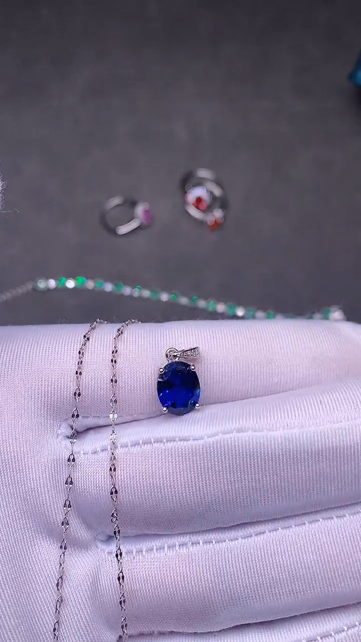 【闪购商品】蓝宝石颈饰银S925镶嵌·······