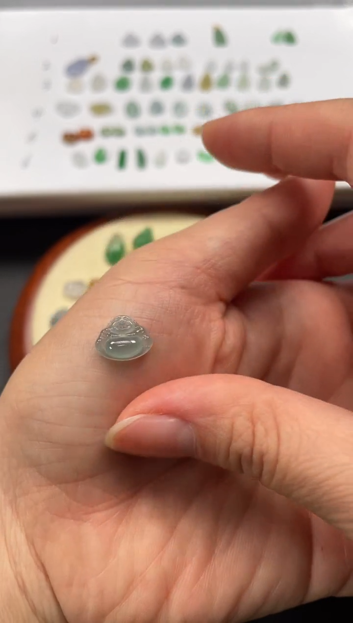 吊坠(不含链)18K金镶嵌翡翠一个JK131