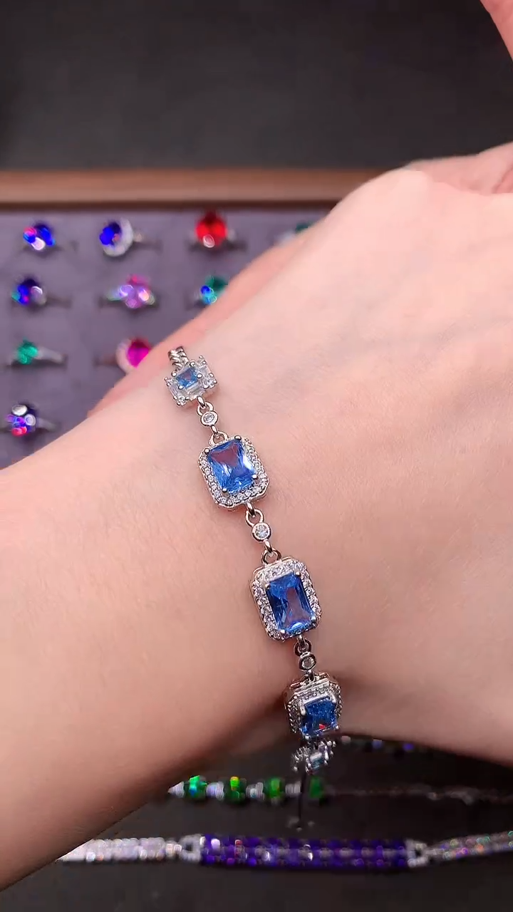 【闪购商品】海蓝宝石手链银S925镶嵌....